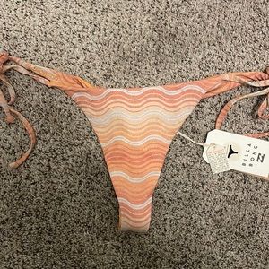 billabong tie side maya bottoms (never worn!!)